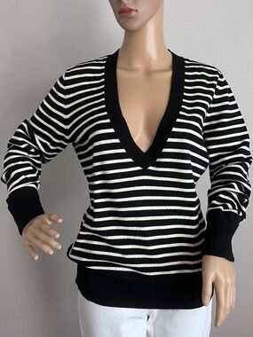 Ralph Lauren V-Neck Sweater size L